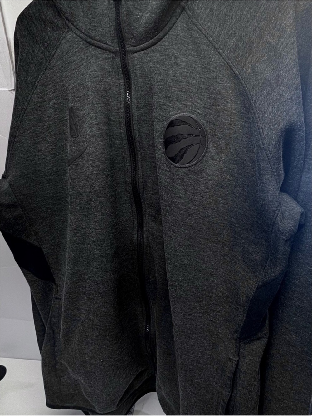 Nike x NBA Toronto Raptors Dri-FIT Full-Zip Hoodie - Picture 6 of 8